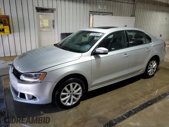 2012 Volkswagen Jetta Sedan SE w/Convenience & Sunroof with VIN 3VWDX7AJXCM401907, listed as a Copart auction lot 53448685 with 122,024 mi miles and Salvage Title. Bid and sale history available at carsss.com. Image 1.