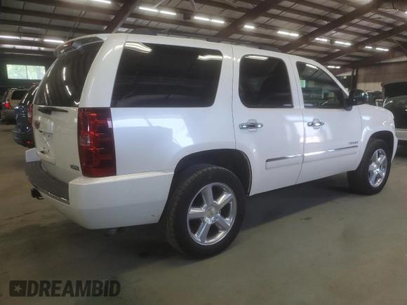 2009 Chevrolet Tahoe LTZ with VIN 1GNFK33059R294559, listed as a Copart auction lot 59545335 with 173,672 mi miles and Clean title. Bid and sale history available at DreamBid. Image 3.