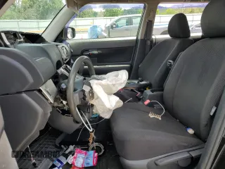 2008 Scion xB z VIN JTLKE50E281050489, wystawiony jako Copart lot #56972525 z przebiegiem 214 805 mil mil oraz Szkody całkowita. Historia ofert i sprzedaży dostępna na DreamBid. Obrazek 7.