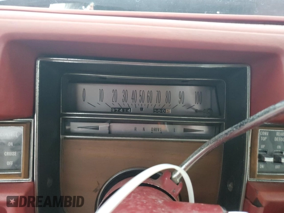 1974 Cadillac Eldorado z VIN 6L67S4Q408046, wystawiony jako Copart lot #77112024 z przebiegiem 97 414 mil mil oraz Szkoda całkowita • Salvage title. Historia ofert i sprzedaży dostępna na DreamBid. Obrazek 9.