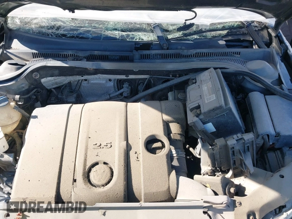2013 Volkswagen Jetta SE with VIN 3VWDX7AJ9DM429361, listed as a IAAI auction lot 40386660 with Not provided miles and . Bid and sale history available at DreamBid. Image 10.