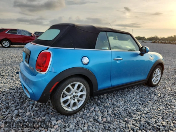 2018 MINI Convertible Cooper S с VIN WMWWG9C58J3E39013, выставлен на аукционе Copart как лот 58946435 с пробегом 66 992 миль миль и На запчасти • Non repairable. История ставок и продаж доступна на DreamBid. Изображение 3.
