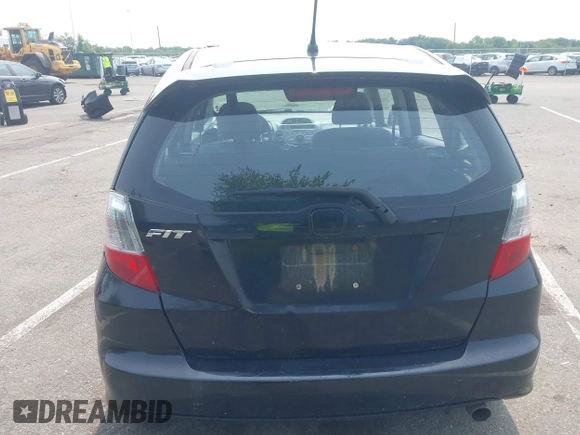 2009 Honda Fit Sport с VIN JHMGE88499S064608, выставлен на аукционе IAAI как лот 42488742 с пробегом 246 527 миль миль и . История ставок и продаж доступна на DreamBid. Изображение 12.