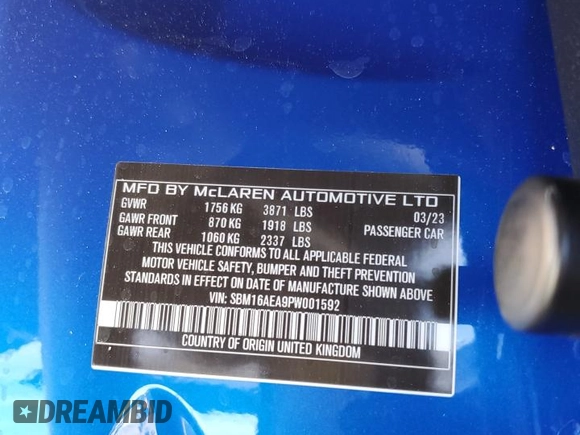 2023 McLaren Artura z VIN SBM16AEA9PW001592, wystawiony jako Copart lot #50613595 z przebiegiem 2956 mil mil oraz Szkody całkowita. Historia ofert i sprzedaży dostępna na DreamBid. Obrazek 16.