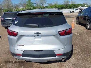 2021 Chevrolet Blazer LT z VIN 3GNKBCRS6MS515096, wystawiony jako IAAI lot #42103712 z przebiegiem 43 514 mil mil oraz . Historia ofert i sprzedaży dostępna na DreamBid. Obrazek 16.