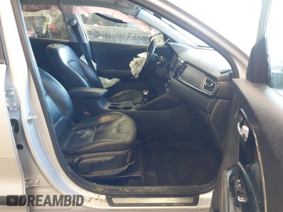 2019 Kia Niro Touring with VIN KNDCE3LC8K5304429, listed as a IAAI auction lot 41374848 with 1 mi miles. Bid and sale history available at carsss.com. Image 5.