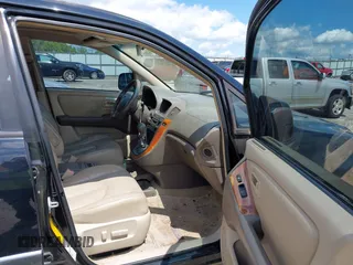 2000 Lexus RX 300 with VIN JT6HF10U9Y0126788, listed as a IAAI auction lot 42190888 with 204,747 mi miles. Bid and sale history available at carsss.com. Image 5.