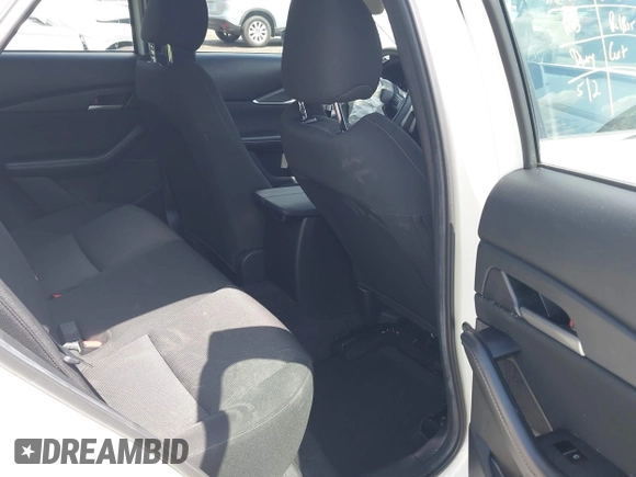 2024 Mazda CX-30 S z VIN 3MVDMBAM6RM615440, wystawiony jako IAAI lot #42265517 z przebiegiem 11 826 mil mil oraz . Historia ofert i sprzedaży dostępna na DreamBid. Obrazek 8.