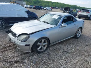 2001 Mercedes-Benz SLK 230/320 with VIN WDBKK65F81F191120, listed as a IAAI auction lot 42173910 with 128,035 mi miles and . Bid and sale history available at DreamBid. Image 17.