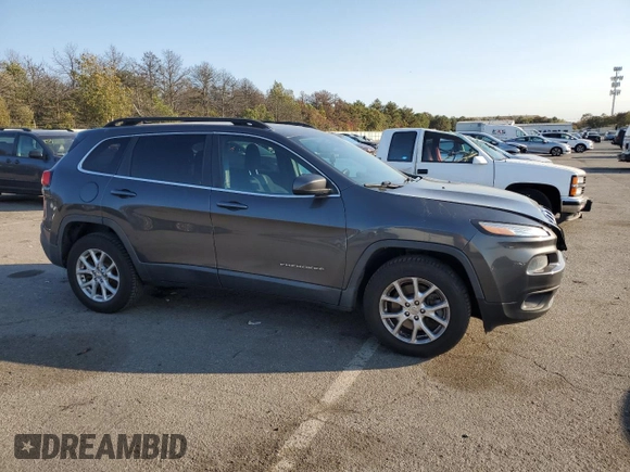 2014 Jeep Cherokee Latitude z VIN 1C4PJMCB5EW147743, wystawiony jako Copart lot #75710774 z przebiegiem 113 870 mil mil oraz Nie do naprawy • Non repairable. Historia ofert i sprzedaży dostępna na DreamBid. Obrazek 4.