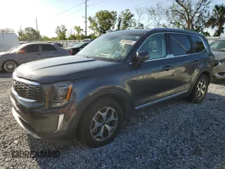 2020 Kia Telluride EX z VIN 5XYP3DHCXLG001439, wystawiony jako Copart lot #56702845 z przebiegiem 136 799 mil mil oraz Czysty tytuł • Clean title. Historia ofert i sprzedaży dostępna na DreamBid. Obrazek 1.