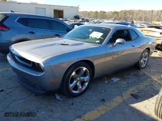 2014 Dodge Challenger SXT with VIN 2C3CDYAG4EH153368, listed as a IAAI auction lot 41350685 with 113,465 mi miles. Bid and sale history available at carsss.com. Image 17.