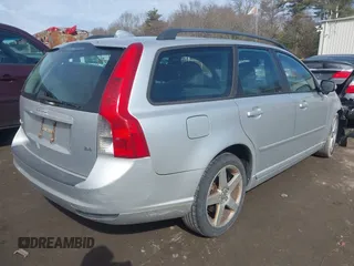 2008 Volvo V50 with VIN YV1MW390582394948, listed as a IAAI auction lot 41649127 with 180,135 mi miles. Bid and sale history available at carsss.com. Image 4.