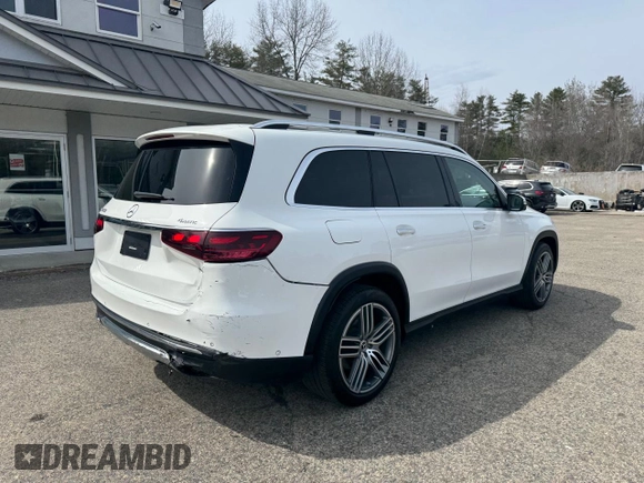 2024 Mercedes-Benz GLS 450 with VIN 4JGFF5KE4RB041758, listed as a Copart auction lot 51843395 with 48,245 mi miles and Clean title. Bid and sale history available at DreamBid. Image 4.