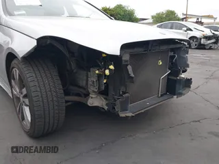 2015 Mercedes-Benz E 350 Sport с VIN WDDHF5KB9FB099983, выставлен на аукционе IAAI как лот 42053451 с пробегом 114 567 миль миль и . История ставок и продаж доступна на DreamBid. Изображение 6.