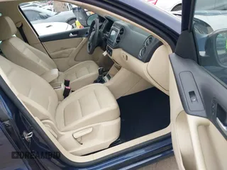 2012 Volkswagen Tiguan SEL with VIN WVGAV7AX5CW564542, listed as a IAAI auction lot 42191695 with 129,254 mi miles and . Bid and sale history available at DreamBid. Image 5.