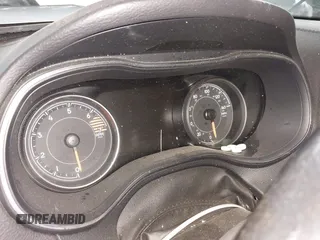 2020 Jeep Cherokee Limited z VIN 1C4PJLDBXLD587216, wystawiony jako IAAI lot #41941781 z przebiegiem Nie podano mil oraz . Historia ofert i sprzedaży dostępna na DreamBid. Obrazek 7.