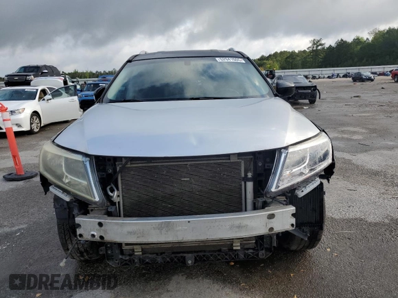 2014 Nissan Pathfinder S with VIN 5N1AR2MN3EC705100, listed as a Copart auction lot 52941005 with 176,825 mi miles and Clean title. Bid and sale history available at DreamBid. Image 5.