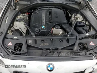 2014 BMW 5 Series 535i xDrive z VIN WBA5B3C50ED535321, wystawiony jako Copart lot #57020725 z przebiegiem 178 165 mil mil oraz Szkoda całkowita • Salvage title. Historia ofert i sprzedaży dostępna na DreamBid. Obrazek 11.