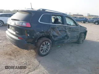 2019 Jeep Cherokee Latitude Plus с VIN 1C4PJLLB5KD300798, выставлен на аукционе IAAI как лот 42257063 с пробегом 155 039 миль миль и . История ставок и продаж доступна на DreamBid. Изображение 4.