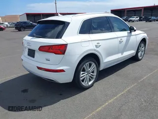 2018 Audi Q5 Premium Plus z VIN WA1BNAFY0J2239383, wystawiony jako IAAI lot #42384069 z przebiegiem 44 069 mil mil oraz . Historia ofert i sprzedaży dostępna na DreamBid. Obrazek 4.