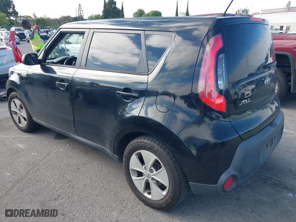 2015 Kia Soul with VIN KNDJN2A28F7169376, listed as a IAAI auction lot 41910666 with 133,869 mi miles. Bid and sale history available at carsss.com. Image 3.
