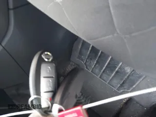 2020 Nissan Kicks S z VIN 3N1CP5BV7LL563586, wystawiony jako IAAI lot #42043567 z przebiegiem 66 727 mil mil oraz . Historia ofert i sprzedaży dostępna na DreamBid. Obrazek 11.