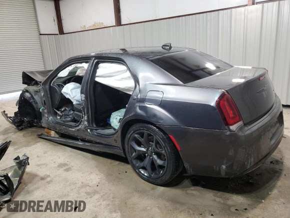 2022 Chrysler 300 Touring L with VIN 2C3CCADG2NH236822, listed as a Copart auction lot 48774065 with 58,736 mi miles and Clean Title. Bid and sale history available at carsss.com. Image 2.