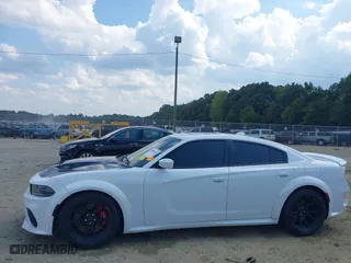 2021 Dodge Charger SRT Hellcat Widebody with VIN 2C3CDXL97MH555067, listed as a IAAI auction lot 40405630 with 19,818 mi miles. Bid and sale history available at carsss.com. Image 15.
