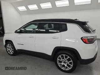 2025 Jeep Compass Limited z VIN 3C4NJDCN9ST507387, wystawiony jako Copart lot #62530215 z przebiegiem 9 049 mil mil oraz Czysty tytuł • Clean title. Historia ofert i sprzedaży dostępna na DreamBid. Obrazek 2.