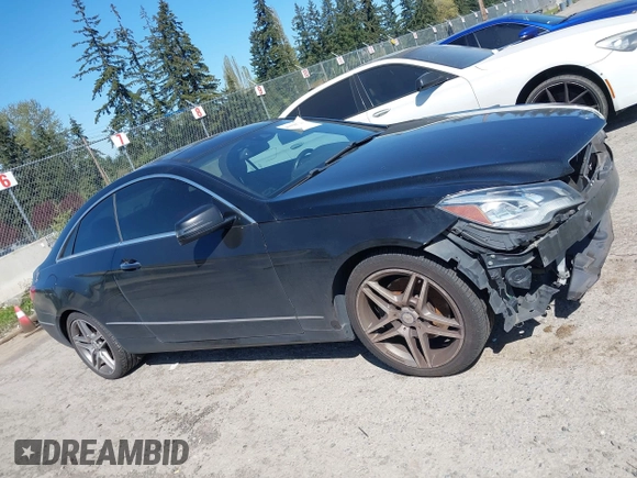 2014 Mercedes-Benz E 350 с VIN WDDKJ5KB8EF247908, выставлен на аукционе IAAI как лот 41916727 с пробегом 179 762 миль миль и . История ставок и продаж доступна на DreamBid. Изображение 14.