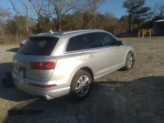 2019 Audi Q7 Premium Plus with VIN WA1LHAF70KD036101, listed as a IAAI auction lot 41211953 with 109,000 mi miles and . Bid and sale history available at DreamBid. Image 4.