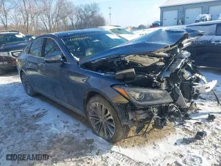 2015 Hyundai Genesis 3.8L with VIN KMHGN4JE7FU052028, listed as a IAAI auction lot 40998030 with 144,710 mi miles. Bid and sale history available at carsss.com. Image 1.