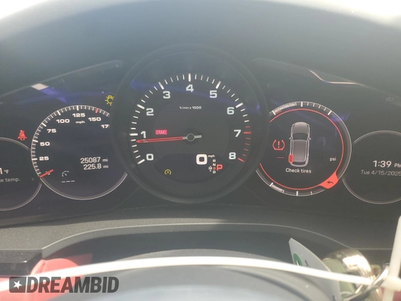 2022 Porsche Cayenne z VIN WP1AA2AY2NDA04695, wystawiony jako Copart lot #52499635 z przebiegiem 25 087 mil mil oraz Szkoda całkowita • Salvage title. Historia ofert i sprzedaży dostępna na DreamBid. Obrazek 9.