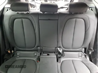 2021 BMW X1 xDrive28i z VIN WBXJG9C06M5T76049, wystawiony jako Copart lot #51816115 z przebiegiem 59 656 mil mil oraz Szkoda całkowita • Salvage title. Historia ofert i sprzedaży dostępna na DreamBid. Obrazek 10.