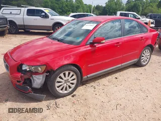 2004 Volvo S40 z VIN YV1MS382842027485, wystawiony jako IAAI lot #42179844 z przebiegiem 126 736 mil mil oraz . Historia ofert i sprzedaży dostępna na DreamBid. Obrazek 2.