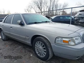 2009 Mercury Grand Marquis LS with VIN 2MEHM75V59X619114, listed as a IAAI auction lot 41685732 with 177,484 mi miles and . Bid and sale history available at DreamBid. Image 13.