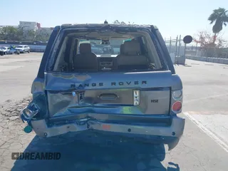2007 Land Rover Range Rover HSE z VIN SALME15427A246341, wystawiony jako IAAI lot #42224372 z przebiegiem 209 471 mil mil oraz . Historia ofert i sprzedaży dostępna na DreamBid. Obrazek 16.