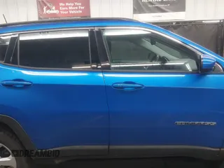 2019 Jeep Compass Latitude z VIN 3C4NJDBB3KT595277, wystawiony jako IAAI lot #42098822 z przebiegiem 68 574 mil mil oraz . Historia ofert i sprzedaży dostępna na DreamBid. Obrazek 14.