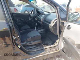 2007 Honda Fit Sport with VIN JHMGD38687S033127, listed as a IAAI auction lot 42722884 with 174,818 mi miles and . Bid and sale history available at DreamBid. Image 5.