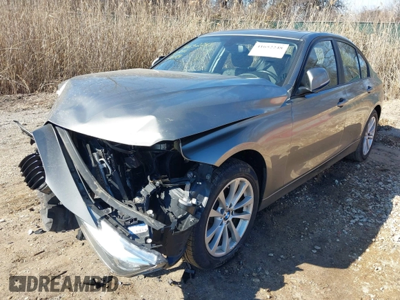 2016 BMW 3 Series 320i xDrive z VIN WBA8E5G56GNT93029, wystawiony jako IAAI lot #41652248 z przebiegiem 93 088 mil mil oraz . Historia ofert i sprzedaży dostępna na DreamBid. Obrazek 18.