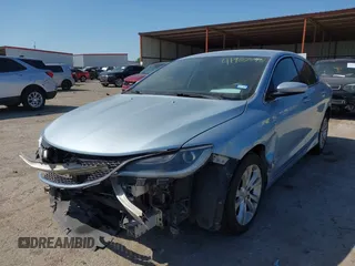 2015 Chrysler 200 Limited с VIN 1C3CCCAB7FN729327, выставлен на аукционе IAAI как лот 41985048 с пробегом 194 667 миль миль и . История ставок и продаж доступна на DreamBid. Изображение 18.
