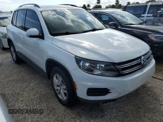 2017 Volkswagen Tiguan S with VIN WVGAV7AX3HK039090, listed as a Copart auction lot 74625704 with 62,359 mi miles and Salvage title. Bid and sale history available at DreamBid. Image 4.