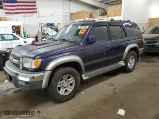 2001 Toyota 4Runner SR5 with VIN JT3GN86R010192451, listed as a Copart auction lot 77257504 with 236,331 mi miles and Non Repairable. Bid and sale history available at carsss.com. Image 1.