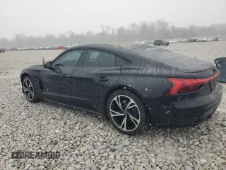 2022 Audi e-tron GT Premium Plus z VIN WAUCJBFW0N7001582, wystawiony jako Copart lot #84433364 z przebiegiem 29 221 mil mil oraz Szkody całkowita. Historia ofert i sprzedaży dostępna na DreamBid. Obrazek 2.