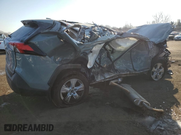 2019 Toyota RAV4 XLE with VIN JTMP1RFV5KD017214, listed as a Copart auction lot 88239775 with Not Provided miles and Salvage Title. Bid and sale history available at DreamBid. Image 3.