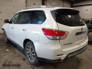 2014 Nissan Pathfinder Platinum with VIN 5N1AR2MM7EC600891, listed as a IAAI auction lot 41550566 with 204,008 mi miles. Bid and sale history available at carsss.com. Image 3.