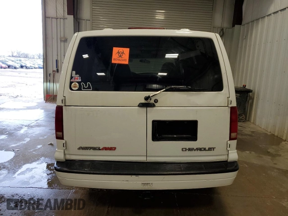 2003 Chevrolet Astro z VIN 1GNEL19X93B149218, wystawiony jako Copart lot #49489815 z przebiegiem Nie podano mil oraz Nie do naprawy • Non repairable. Historia ofert i sprzedaży dostępna na DreamBid. Obrazek 6.