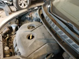 2015 Hyundai Elantra SE z VIN KMHDH4AE6FU357336, wystawiony jako IAAI lot #42775251 z przebiegiem 135 826 mil mil oraz . Historia ofert i sprzedaży dostępna na DreamBid. Obrazek 12.