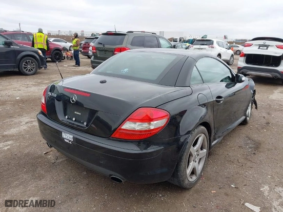 2006 Mercedes-Benz SLK-Class 3.5L with VIN WDBWK56FX6F084328, listed as a IAAI auction lot 41570145 with 104,929 mi miles. Bid and sale history available at carsss.com. Image 4.